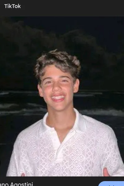 Flipped chat ai - makipag -chat sa Stefano Agostini