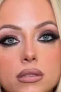 Flipped Chat AI – 與 Liv 聊天