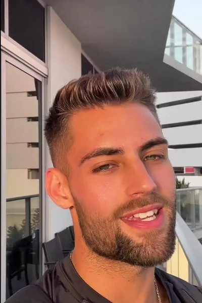 Flipped Chat AI – Matthew Chamberlin와 채팅