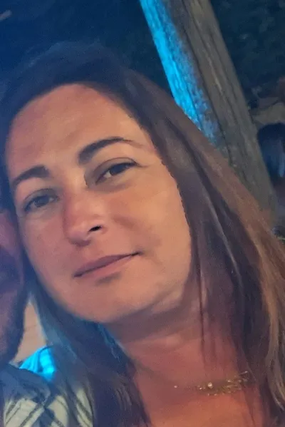 الذكاء الاصطناعي للدردشة المعكوسة – الدردشة مع Flavie