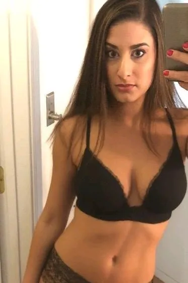 الذكاء الاصطناعي للدردشة المعكوسة – الدردشة مع Ashlee V