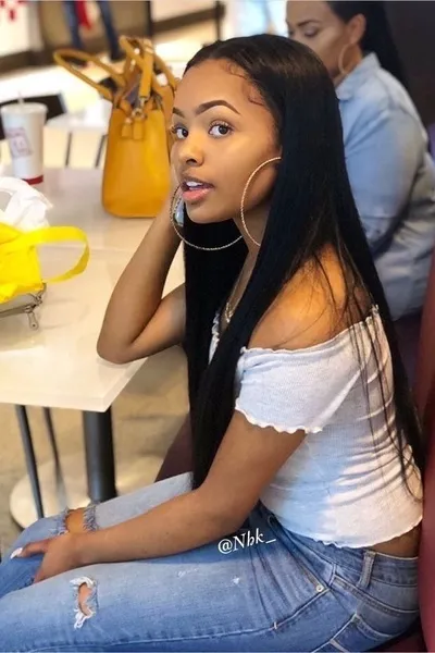 Flipped Chat AI – kalbėkite su Sariah