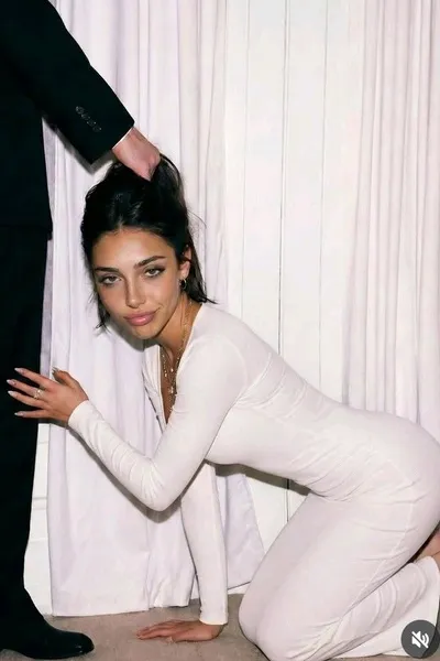 Flipped Chat AI – razgovarajte s Mia