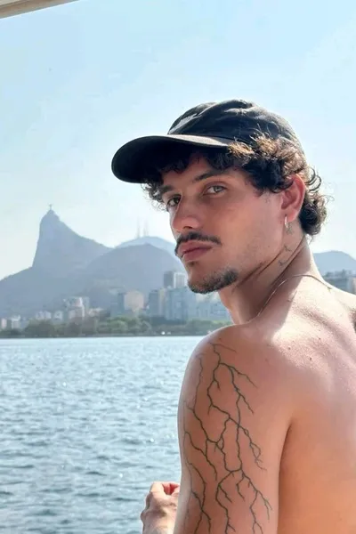 Odwrócony czat AI – rozmawiaj z Aaron Blake