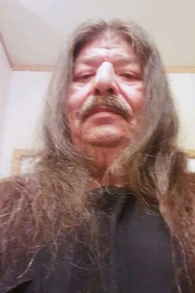 Flipped Chat AI – Chatta med Glenn Smith