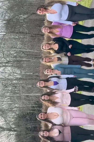 Flipped Chat AI – kalbėkite su Nudistų ir sekso grupė