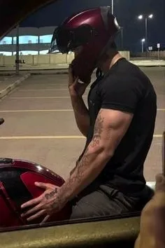 Flipped Chat AI – 與 洛倫佐·莫雷蒂 聊天