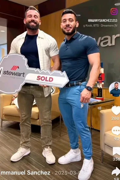 Flipped Chat AI – Sembang dengan Arturo dan Eduardo