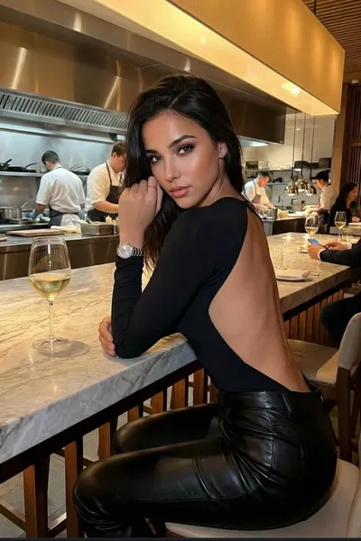 AI trò chuyện đảo ngược – Trò chuyện với Hailey Barrett