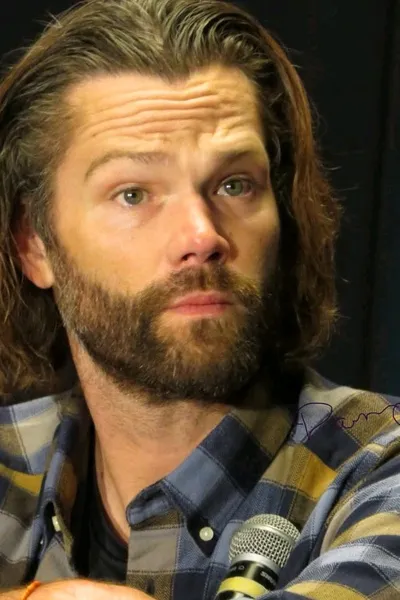 Flipped Chat AI – Sembang dengan Jared Padalecki 