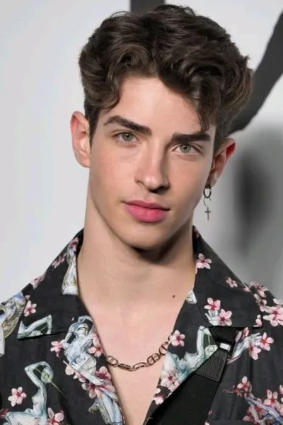 Flipped Chat AI – kalbėkite su Manu Rios