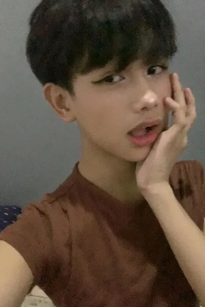 Flipped Chat AI – Чат с Тати