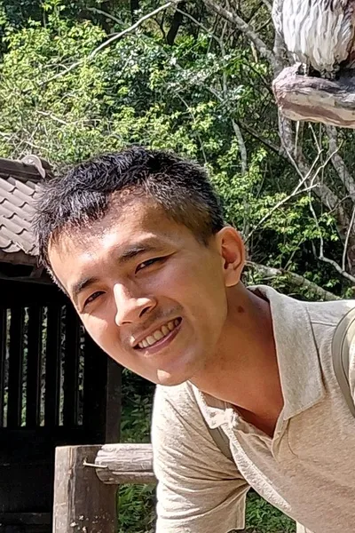 FlippedチャットAI – Darren Corvenとチャット