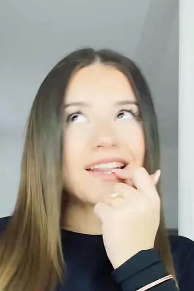 Flipped Chat AI – Chatten mit Aleyna