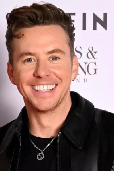 Çevrilmiş Sohbet Yapay Zekası – Danny Jonesile sohbet edin