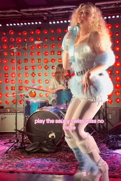 Flipped Chat AI – Chat Regan