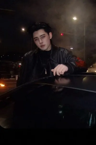 Flipped Chat AI – Chatta med Sunghoon