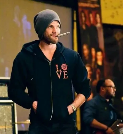 Flipped Chat AI – Chatta con Jared Padalecki 