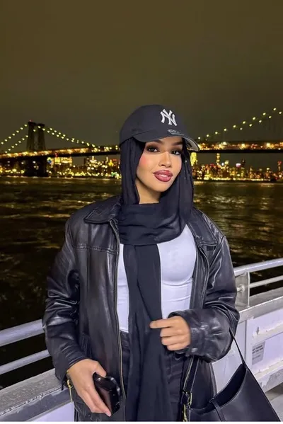 Flipped Chat AI – Sembang dengan Serena Allaway