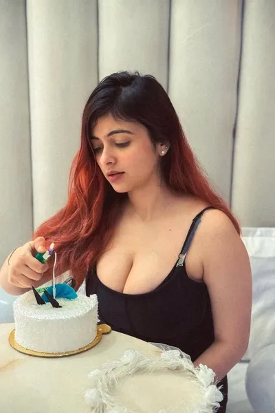 الذكاء الاصطناعي للدردشة المعكوسة – الدردشة مع عيد ميلاد الأخت