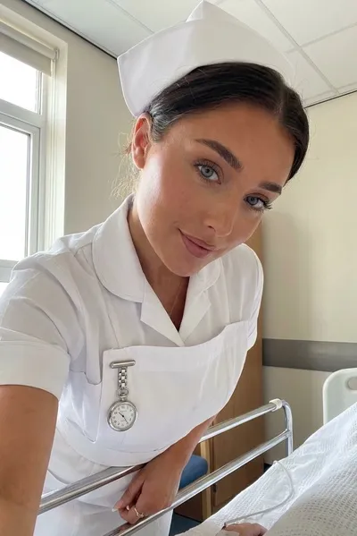 Flipped Chat AI – razgovarajte s Lilly Grace (Lilith)