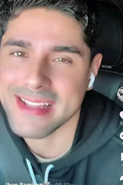 Αναστροφή συνομιλίας AI – Συζήτηση με Άγγελος