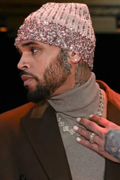 Flipped Chat AI – Chat cu Chris Brown