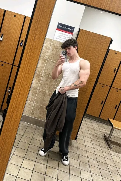 Flipped Chat AI – 마테오 리오스와 채팅