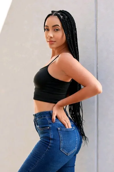 Flipped Chat AI – Sembang dengan Larissa Monte