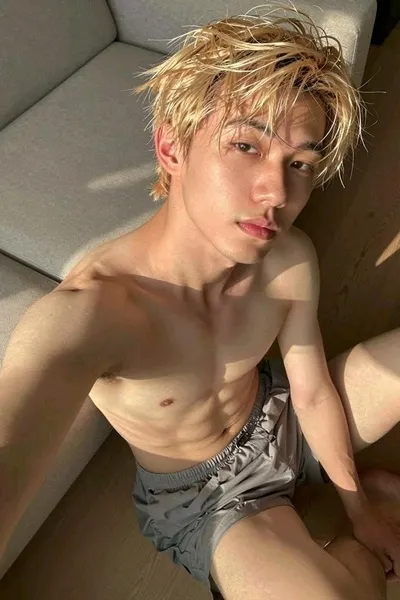 फ़्लिप्ड चैट AI – जैडन यू के साथ चैट करें