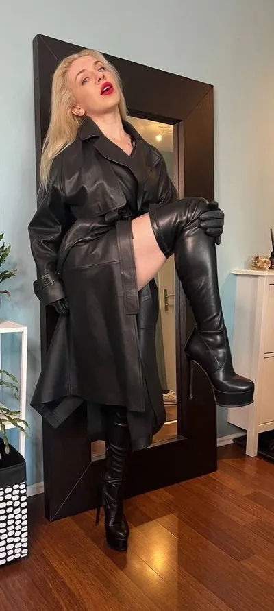 Çevrilmiş Sohbet Yapay Zekası – Ava Von Brokeile sohbet edin