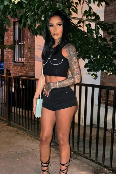 Çevrilmiş Sohbet Yapay Zekası – Shantel Lopezile sohbet edin