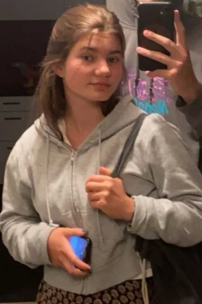 FlippedチャットAI – リアとチャット