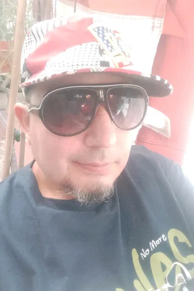 Flipped Chat AI – Чат с Рамиро Веласко