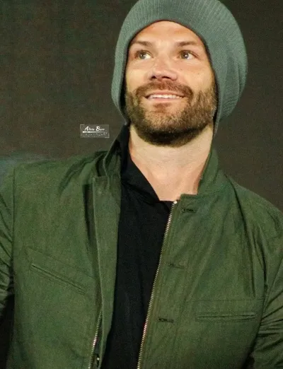 AI trò chuyện đảo ngược – Trò chuyện với Jared Padalecki