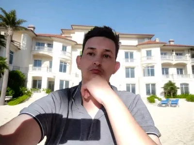 Flipped Chat AI – Чат с Яман