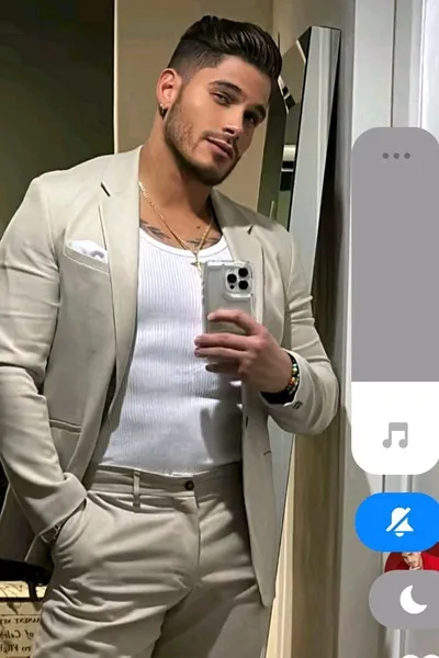 Flipped Chat AI – Chat dengan Raúl Salvo