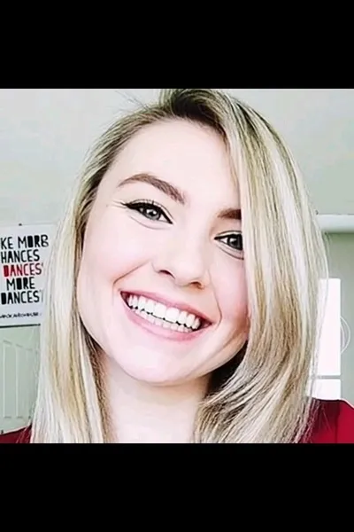 Flipped Chat AI – razgovarajte s Taylor Nicole