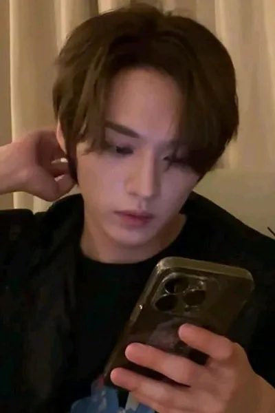 Flipped Chat AI – Chat cu Minho