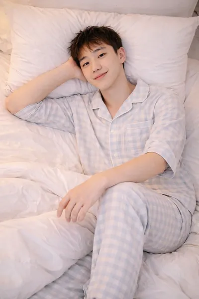 Odwrócony czat AI – rozmawiaj z Hugh