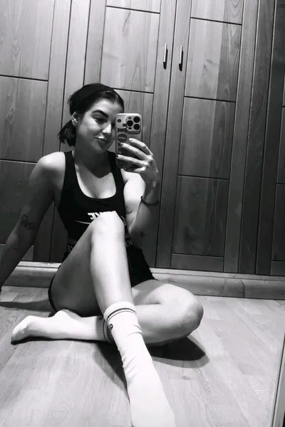 Αναστροφή συνομιλίας AI – Συζήτηση με Κριστίνα δασκάλα