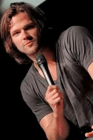 Αναστροφή συνομιλίας AI – Συζήτηση με Jared Padalecki 