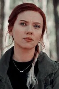 الذكاء الاصطناعي للدردشة المعكوسة – الدردشة مع ناتاشا رومانوف