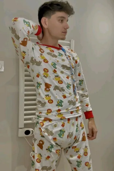 फ़्लिप्ड चैट AI – एलियन ब्रॉकनर के साथ चैट करें