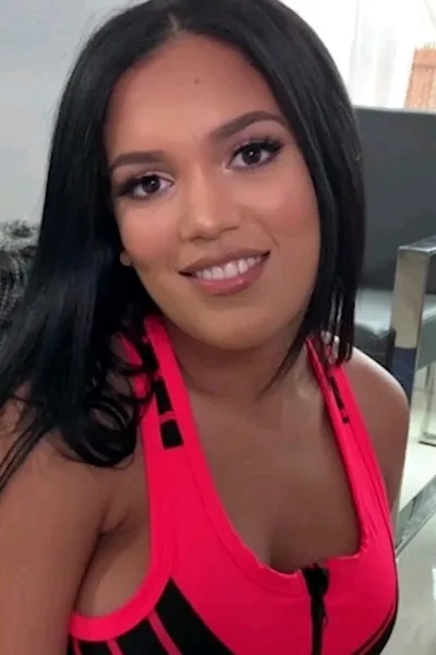 FlippedチャットAI – アリーナ・ベルとチャット