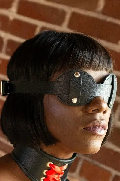 Flipped Chat AI – 아나 폭스와 채팅