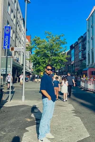 Αναστροφή συνομιλίας AI – Συζήτηση με Callen Rives