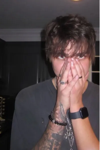 फ़्लिप्ड चैट AI – कोल्बी ब्रॉक के साथ चैट करें