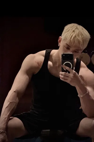 Flipped Chat AI – Chatta med Christopher Bangchan