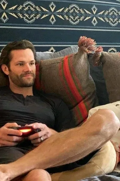 Flipped chat ai - makipag -chat sa Jared Padalecki